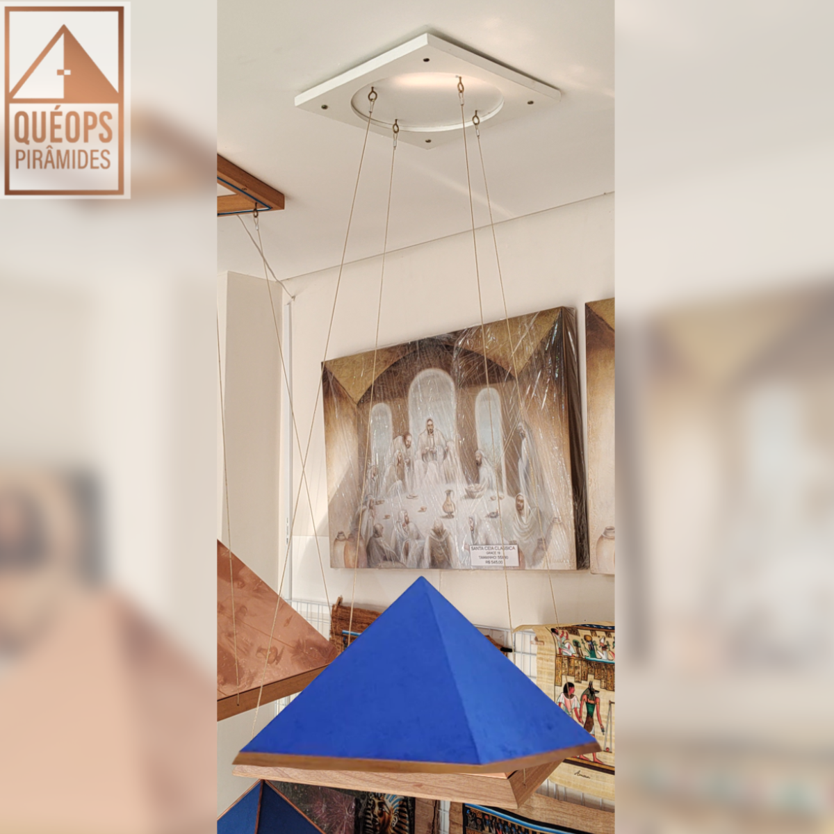 Conjunto Pirâmide Veludo Azul e Suporte SUSPENSO FIXO